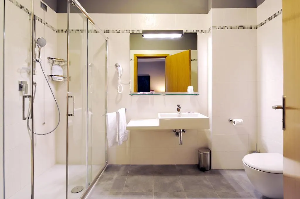 M14 Hotel & Spa Padova 3*,