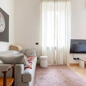 Lovely - Heart Of Apartamento Milán