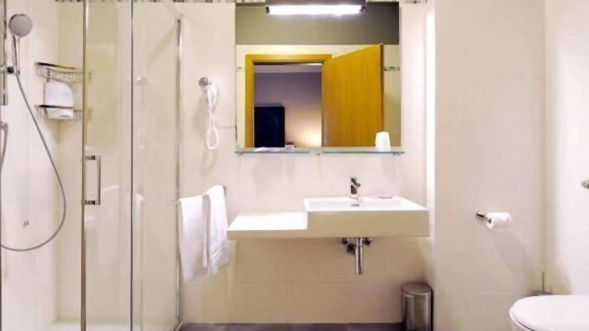 M14 Hotel & Spa Padoue 3*,